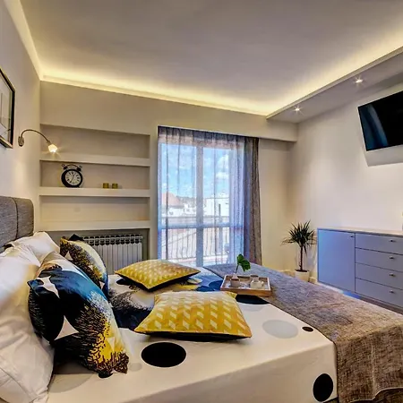 Lux Mm Pula